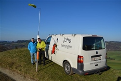 Kari und Ueli beim reparierten Windsackmast