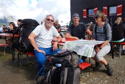 Wanderplanung bei der "Elferhütte"