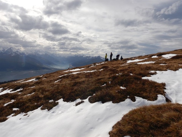 Den Burgfeldstand erwandern + befliegen